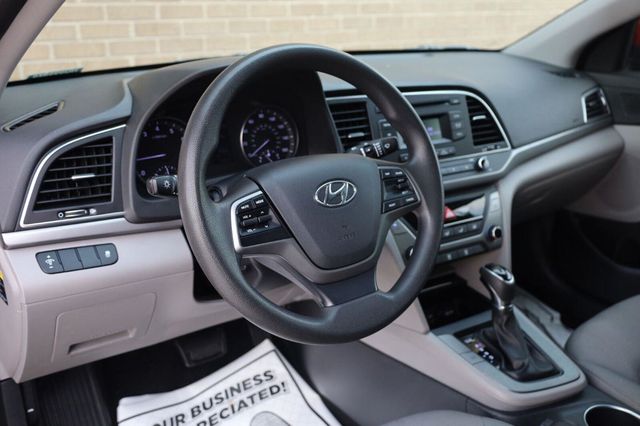2017 Hyundai Elantra SE - 23060185 - 12