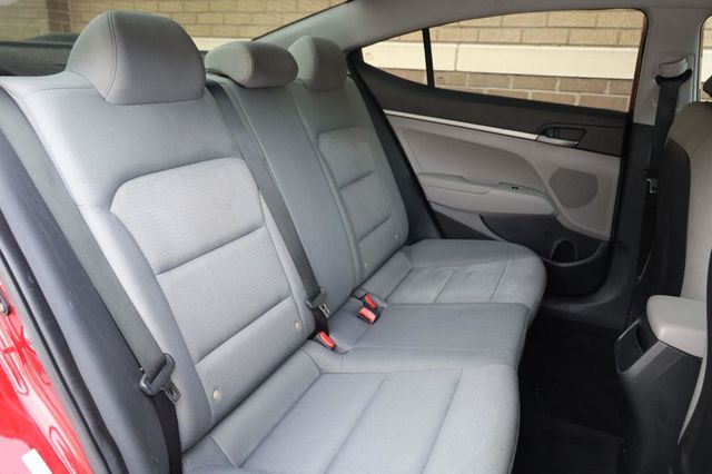 2017 Hyundai Elantra SE - 23060185 - 21