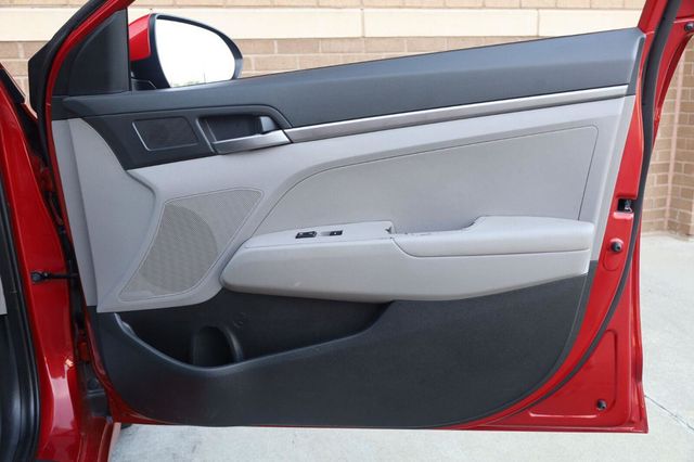 2017 Hyundai Elantra SE - 23060185 - 22