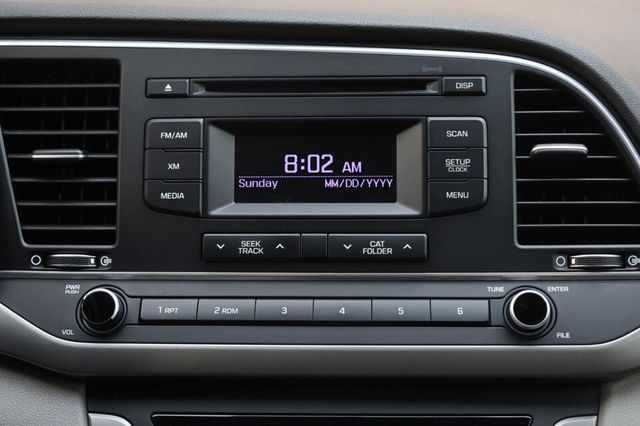 2017 Hyundai Elantra SE - 23060185 - 33