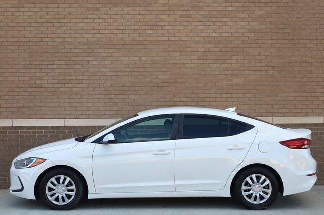 2017 Hyundai Elantra SE - 23075493 - 1