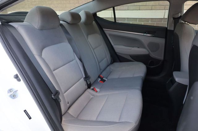 2017 Hyundai Elantra SE - 23075493 - 21