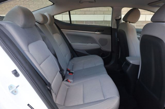2017 Hyundai Elantra SE - 23075493 - 22