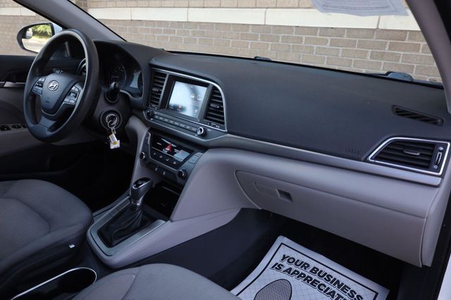 2017 Hyundai Elantra SE - 23075493 - 26
