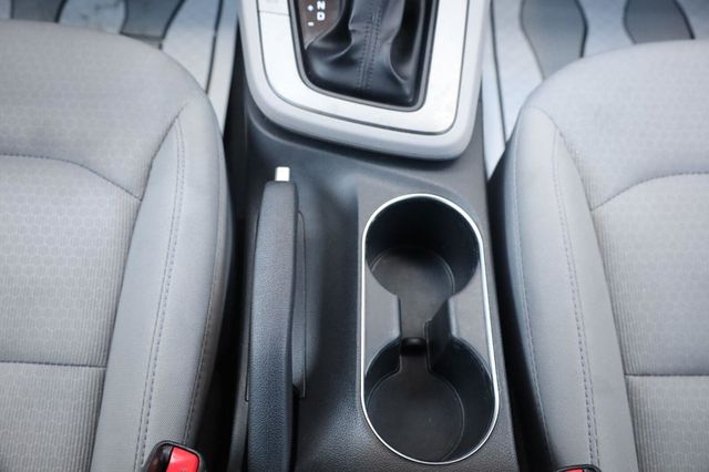 2017 Hyundai Elantra SE - 23075493 - 39