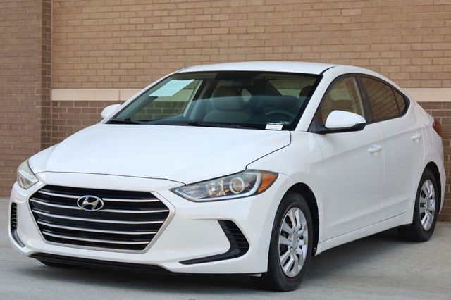 2017 Hyundai Elantra SE - 23075493 - 4