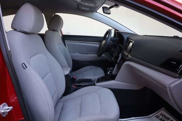 2017 Hyundai Elantra SE - 23079124 - 24