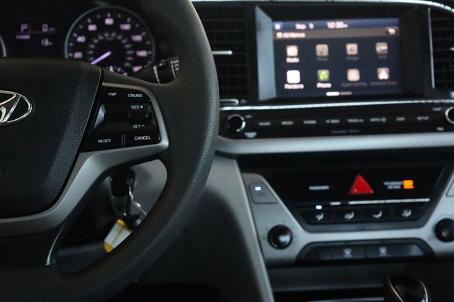 2017 Hyundai Elantra SE - 23079124 - 30