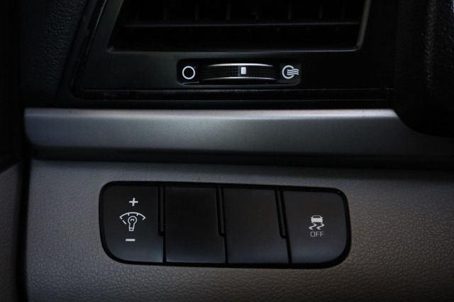 2017 Hyundai Elantra SE - 23079124 - 31