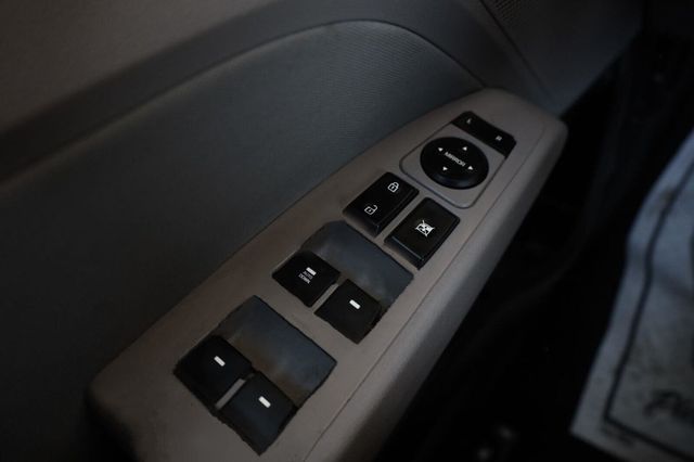 2017 Hyundai Elantra SE - 23079124 - 32