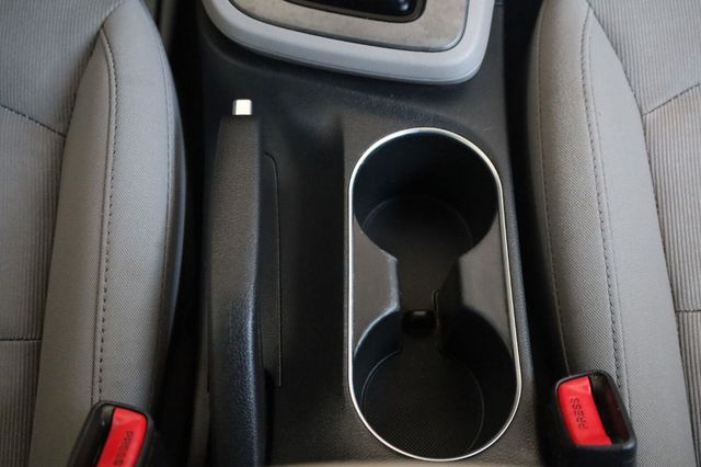 2017 Hyundai Elantra SE - 23079124 - 40
