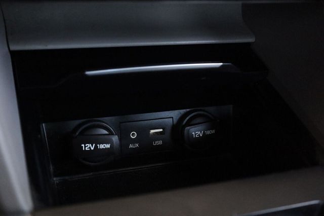 2017 Hyundai Elantra SE - 23079124 - 42