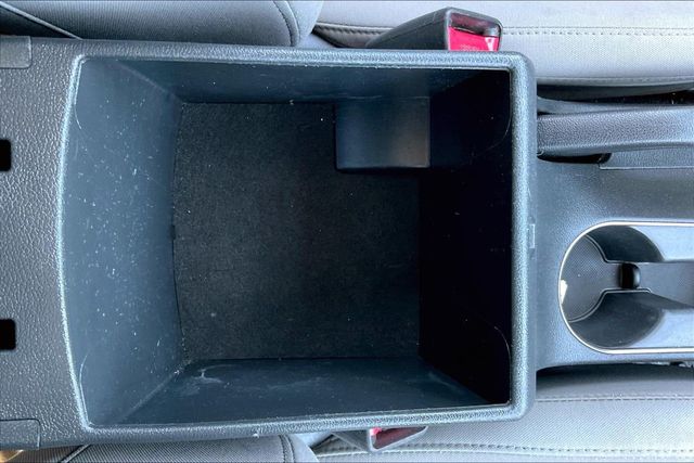 2017 Hyundai Elantra SE - 22842149 - 24