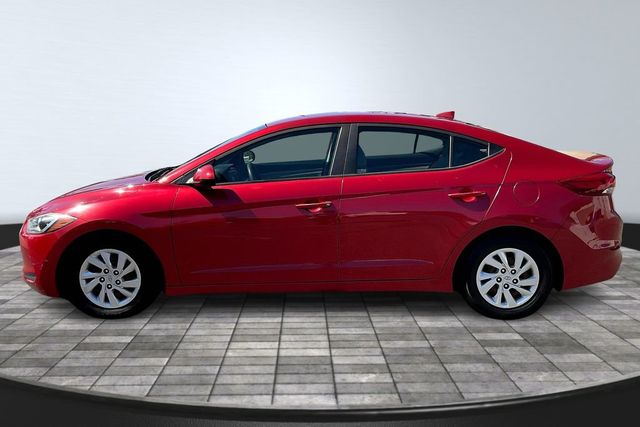 2017 Hyundai Elantra SE - 22842149 - 3
