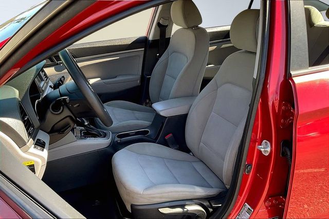 2017 Hyundai Elantra SE - 22842149 - 8