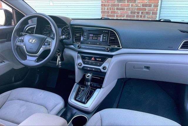 2017 Hyundai Elantra SE - 22969429 - 11