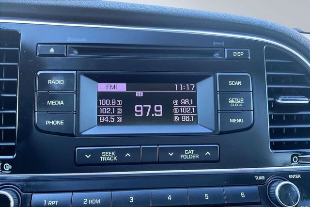 2017 Hyundai Elantra SE - 22969429 - 25