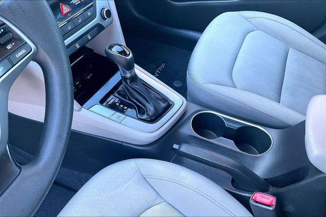 2017 Hyundai Elantra SE - 22969429 - 29