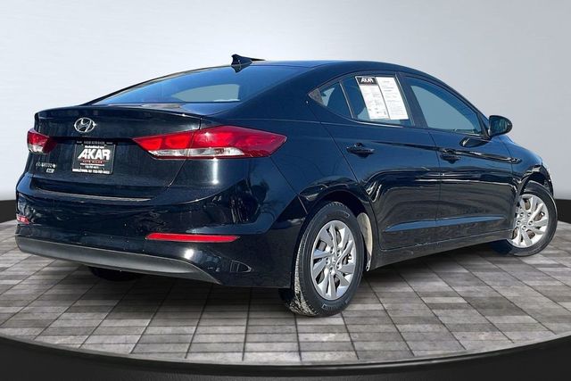 2017 Hyundai Elantra SE - 22969429 - 4