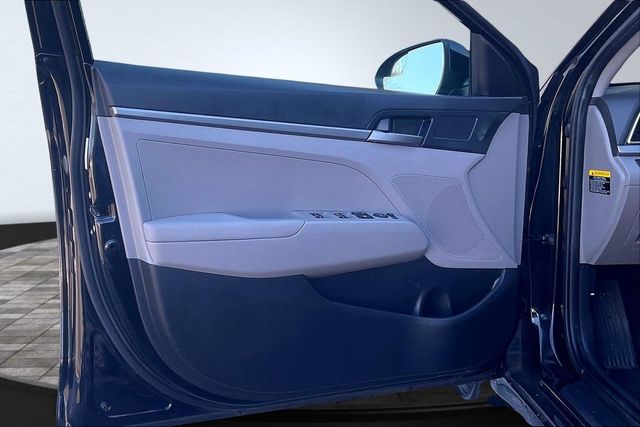 2017 Hyundai Elantra SE - 22969429 - 8