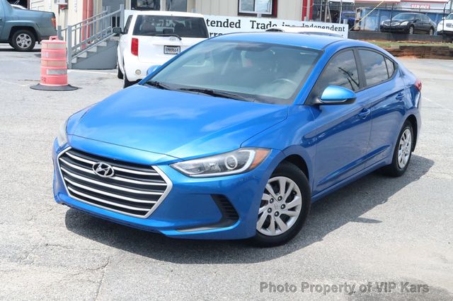 2017 Hyundai Elantra SE 2.0L Automatic - 22523465 - 24