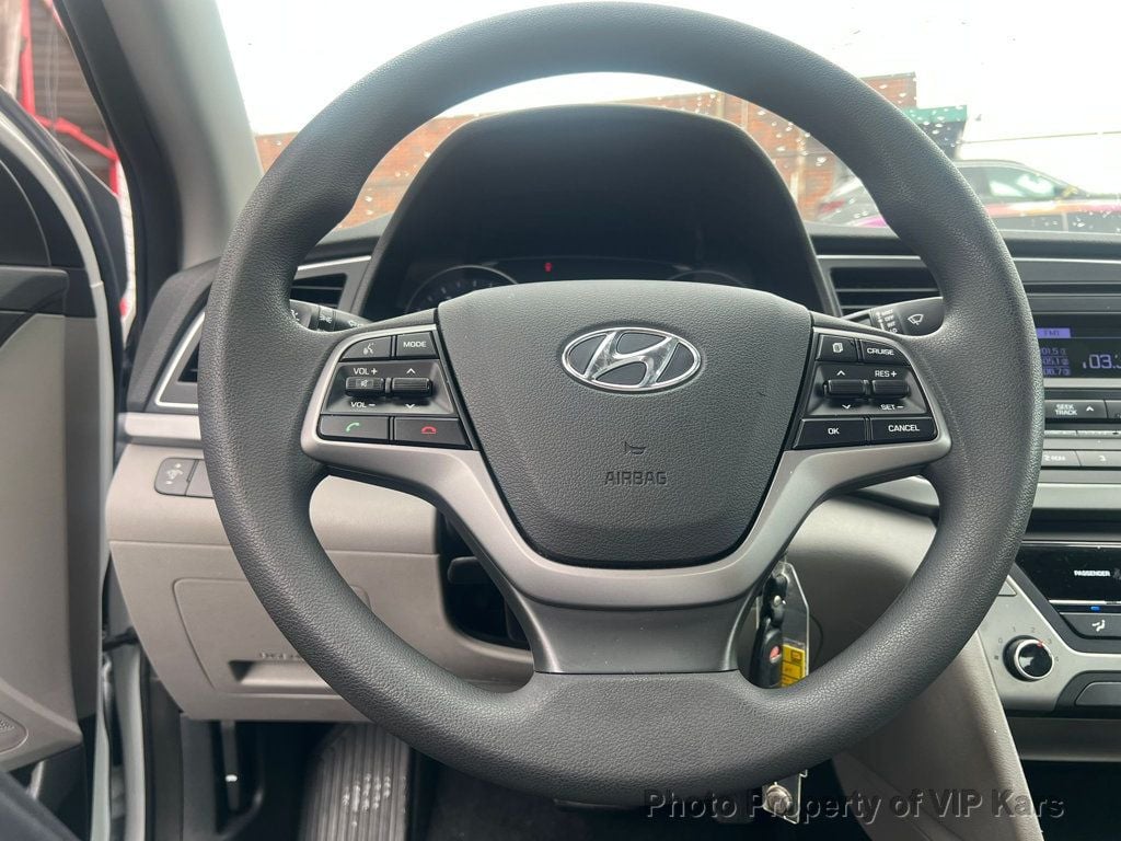 2017 Hyundai Elantra SE 2.0L Automatic - 22897109 - 13