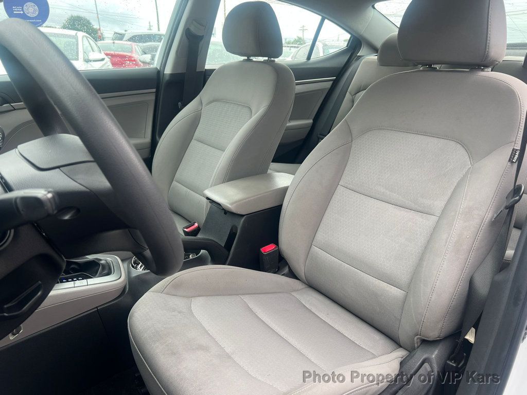 2017 Hyundai Elantra SE 2.0L Automatic - 22897109 - 14