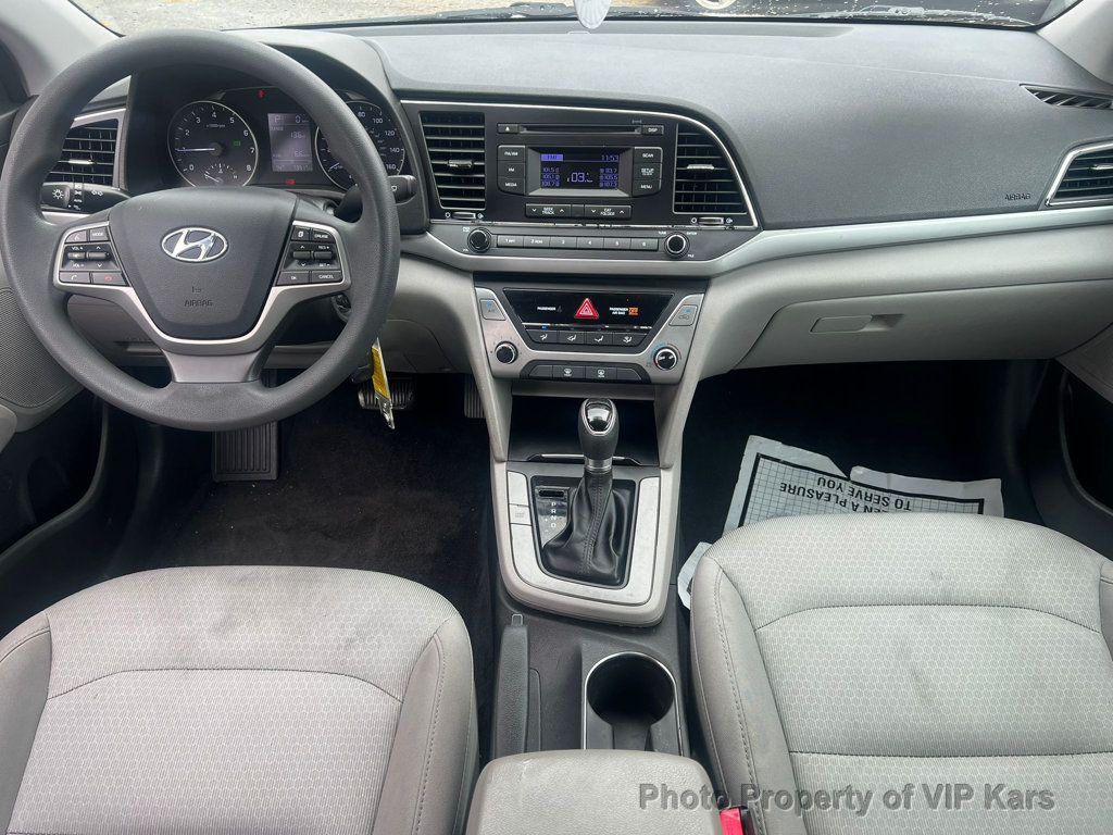 2017 Hyundai Elantra SE 2.0L Automatic - 22897109 - 16