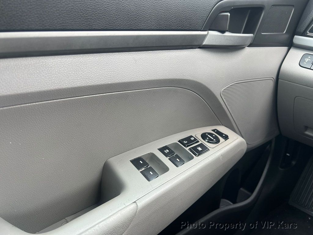 2017 Hyundai Elantra SE 2.0L Automatic - 22897109 - 8
