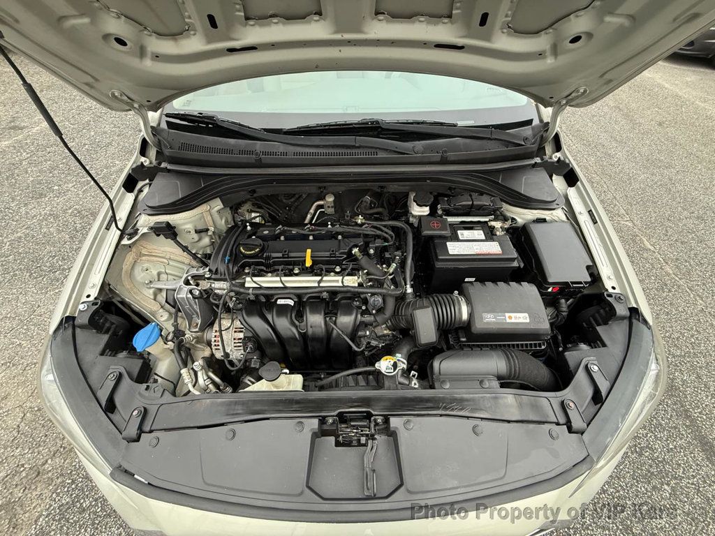 2017 Hyundai Elantra SE 2.0L Automatic - 22974279 - 17