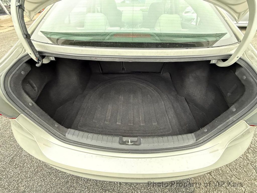 2017 Hyundai Elantra SE 2.0L Automatic - 22974279 - 19