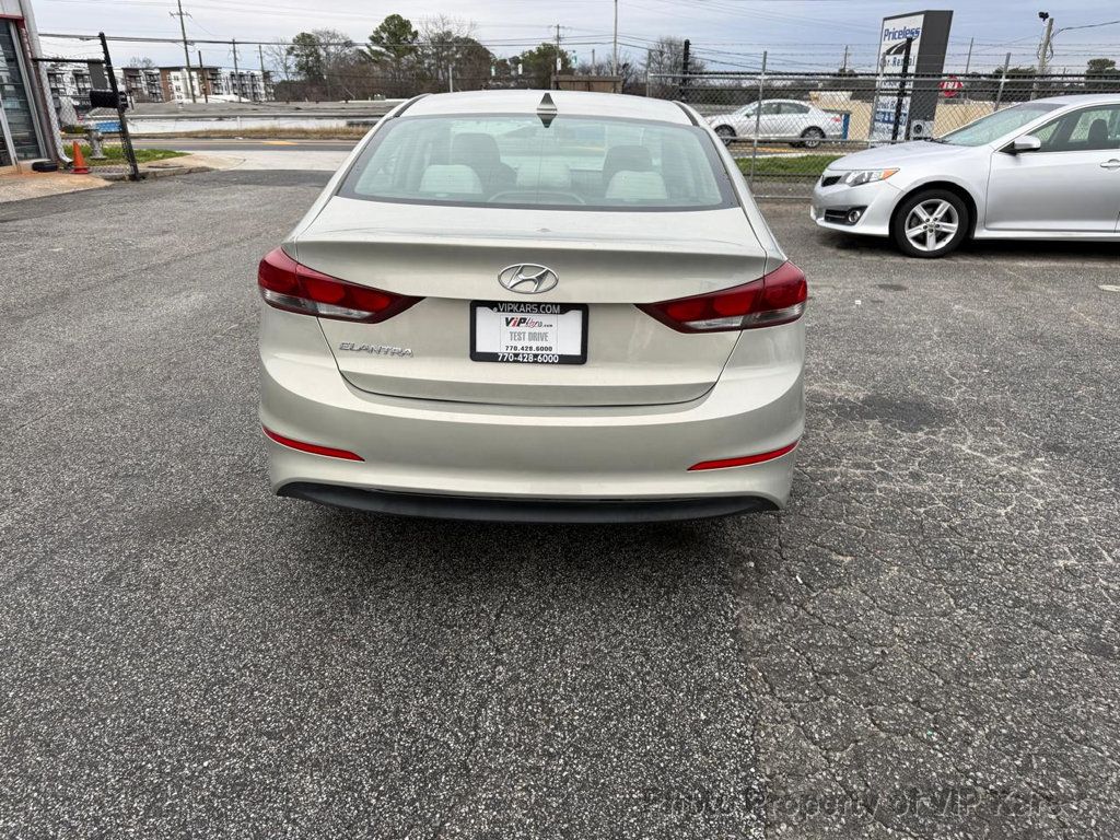 2017 Hyundai Elantra SE 2.0L Automatic - 22974279 - 5