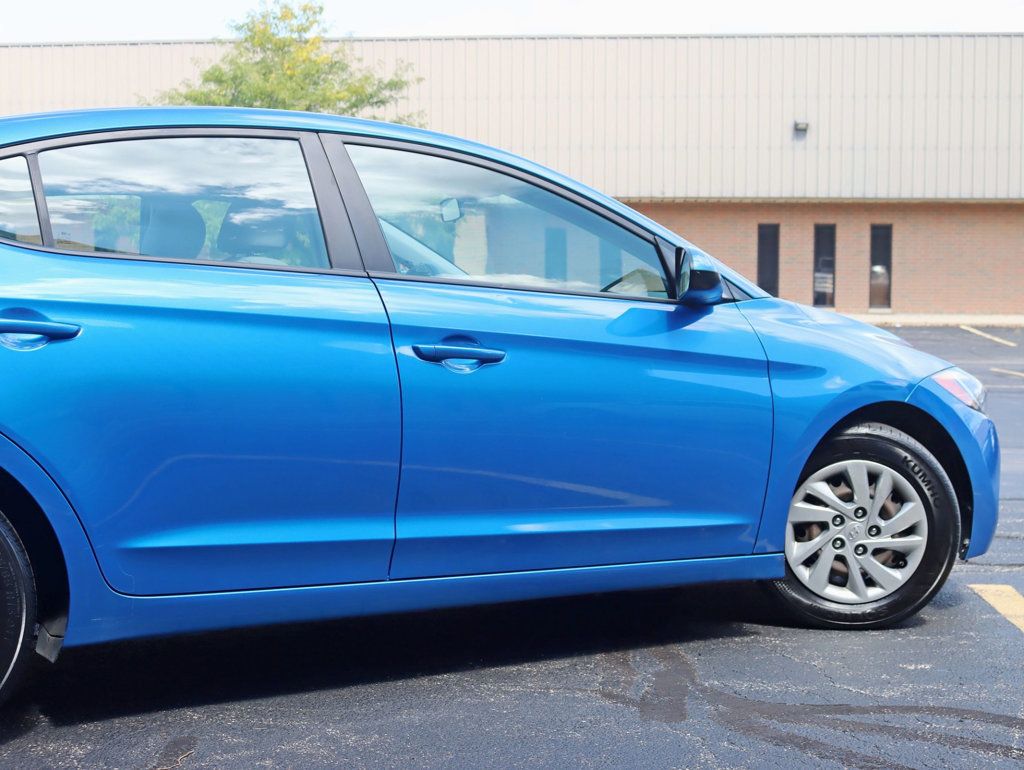 2017 Hyundai Elantra SE 2.0L Automatic - 22907007 - 3