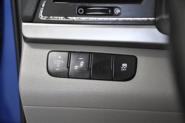 2017 Hyundai Elantra SE 2.0L Automatic - 23073593 - 25