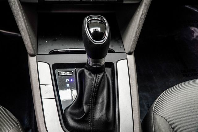 2017 Hyundai Elantra SE 2.0L Automatic - 22912945 - 17