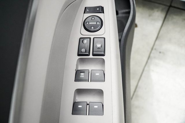 2017 Hyundai Elantra SE 2.0L Automatic - 22912945 - 23