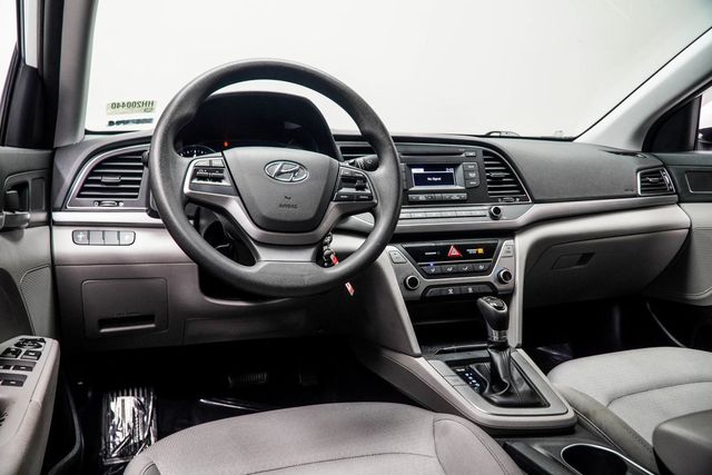2017 Hyundai Elantra SE 2.0L Automatic - 22912945 - 4
