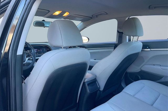 2017 Hyundai Elantra SE 2.0L Automatic - 22969429 - 17