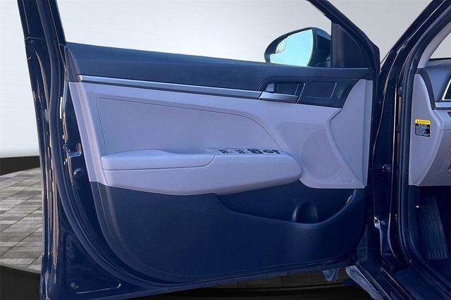 2017 Hyundai Elantra SE 2.0L Automatic - 22969429 - 8