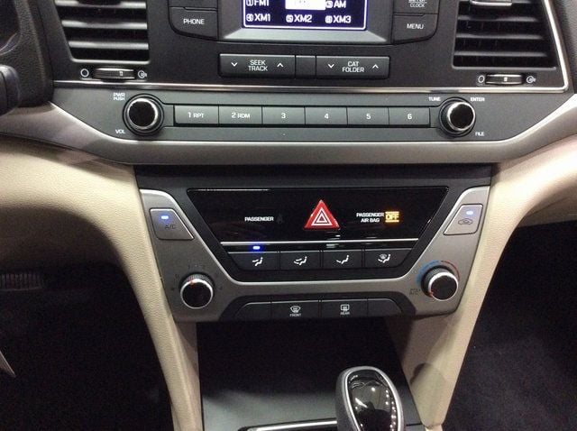 2017 Hyundai Elantra SE 2.0L Automatic - 21927793 - 12