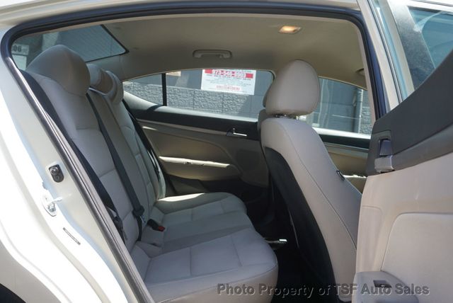 2017 Hyundai Elantra SE 2.0L Automatic - 23057507 - 11