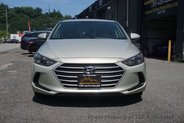 2017 Hyundai Elantra SE 2.0L Automatic - 23057507 - 1