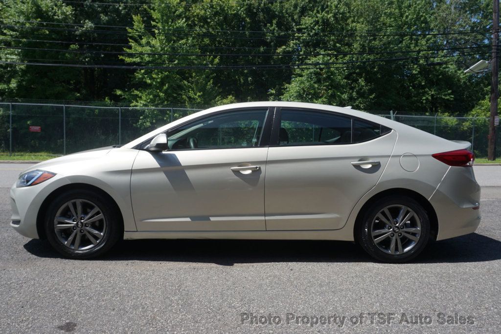 2017 Hyundai Elantra SE 2.0L Automatic - 23057507 - 3