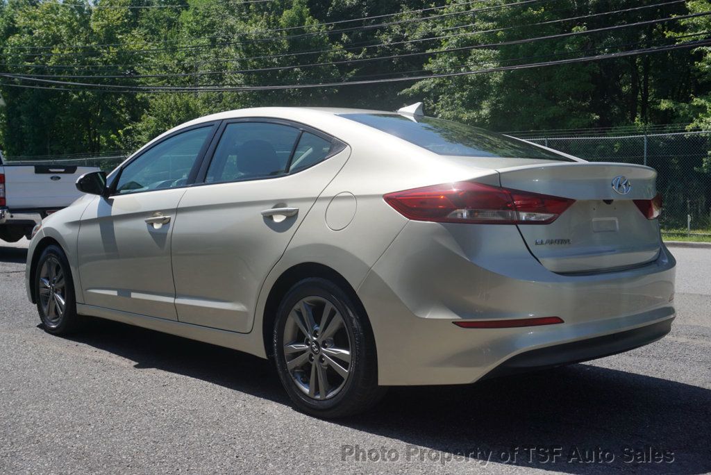 2017 Hyundai Elantra SE 2.0L Automatic - 23057507 - 4