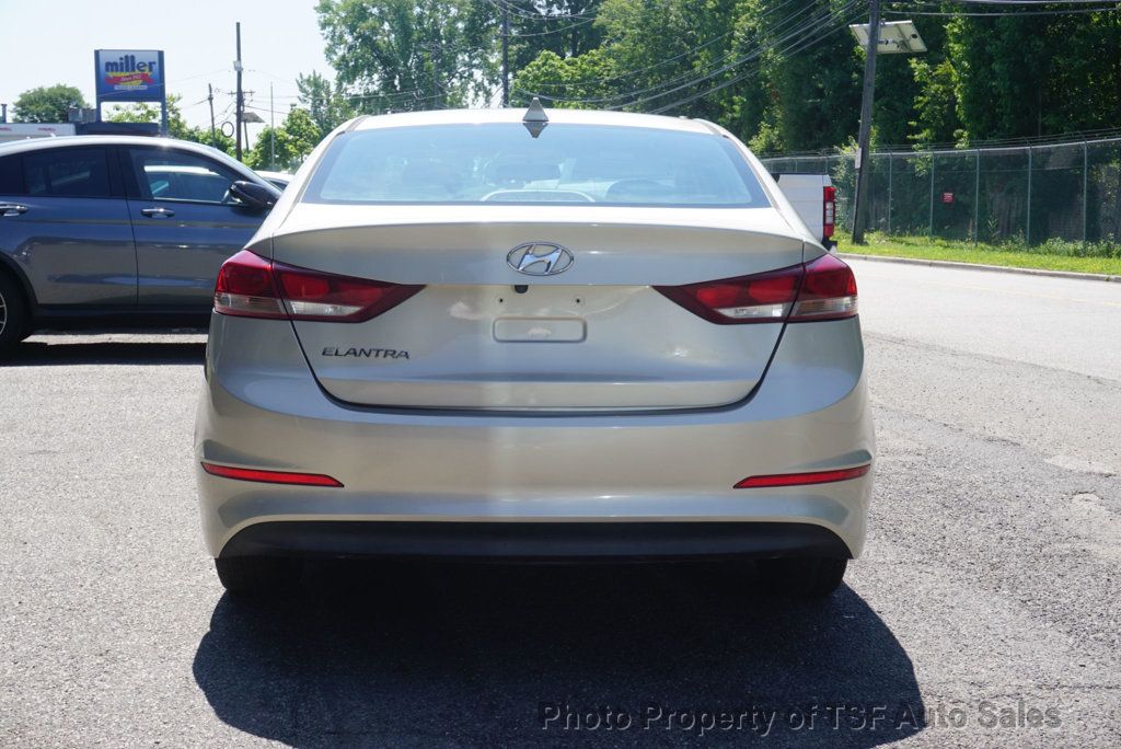 2017 Hyundai Elantra SE 2.0L Automatic - 23057507 - 5