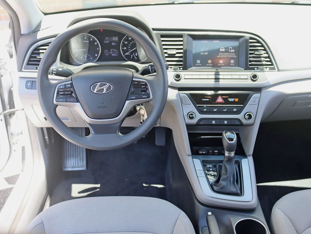 2017 Hyundai Elantra SE 2.0L Automatic *Ltd Avail* - 23043113 - 10