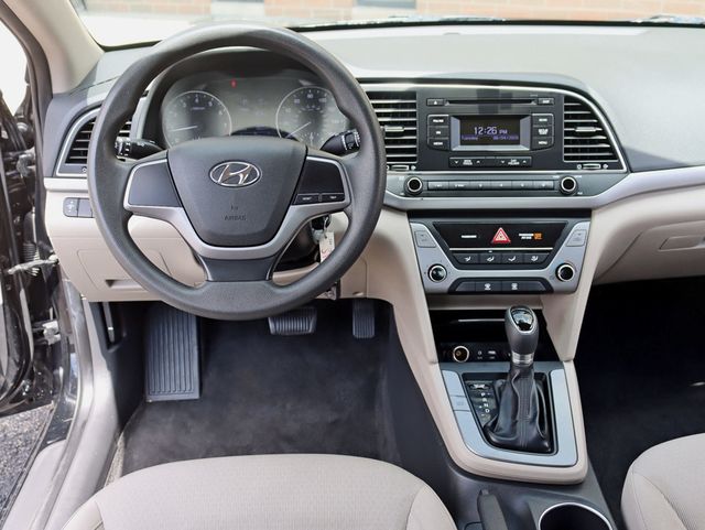 2017 Hyundai Elantra SE 2.0L Automatic *Ltd Avail* - 23062110 - 10