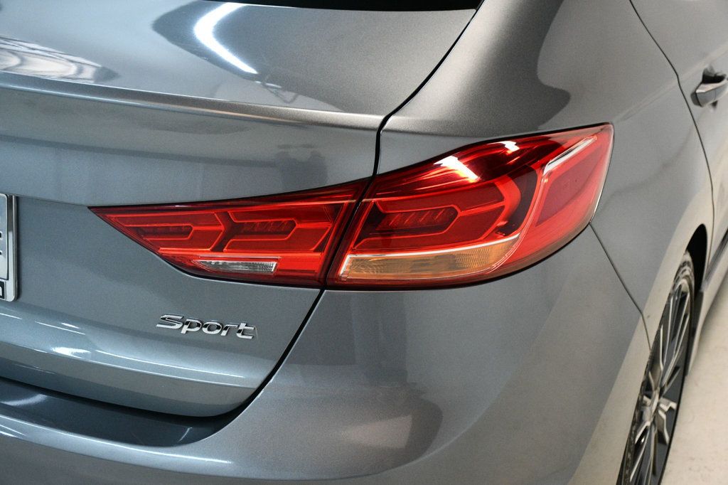 2017 Hyundai Elantra Sport photo 15