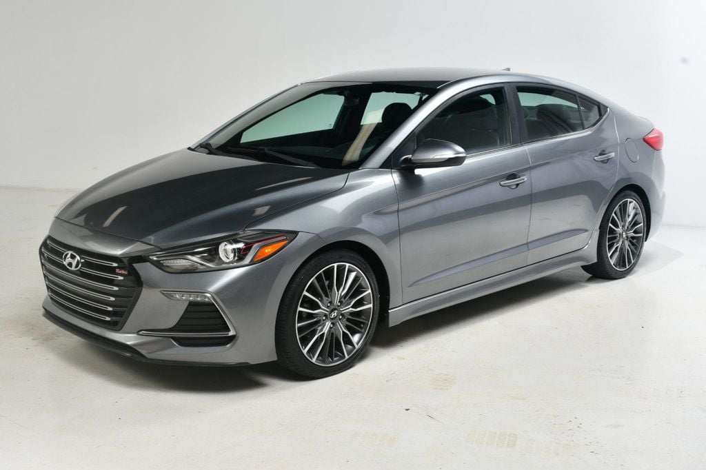 2017 Hyundai Elantra Sport photo 2