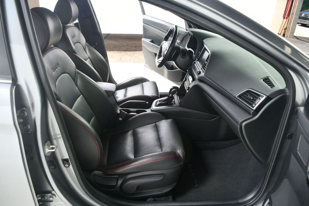 2017 Hyundai Elantra Sport photo 27